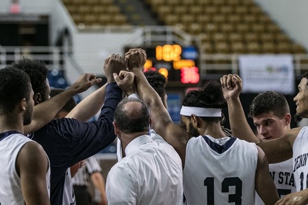 Men's Basketball Splits in PSAUC Play this Weekend